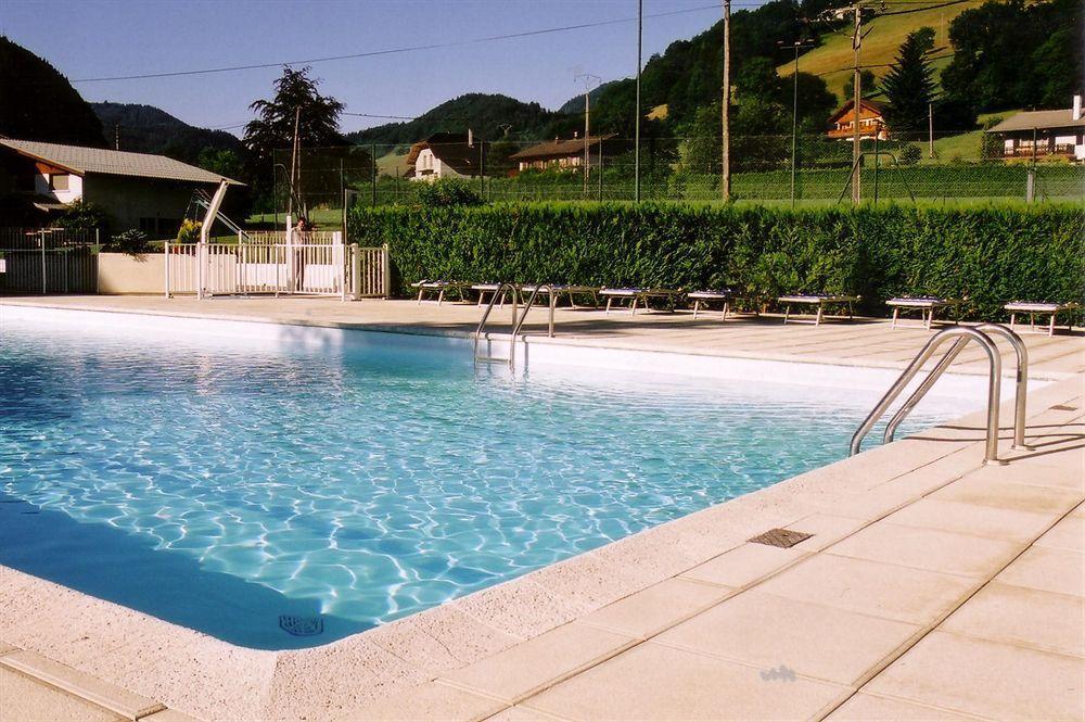 Les Moineaux Hotel Bellevaux Luaran gambar