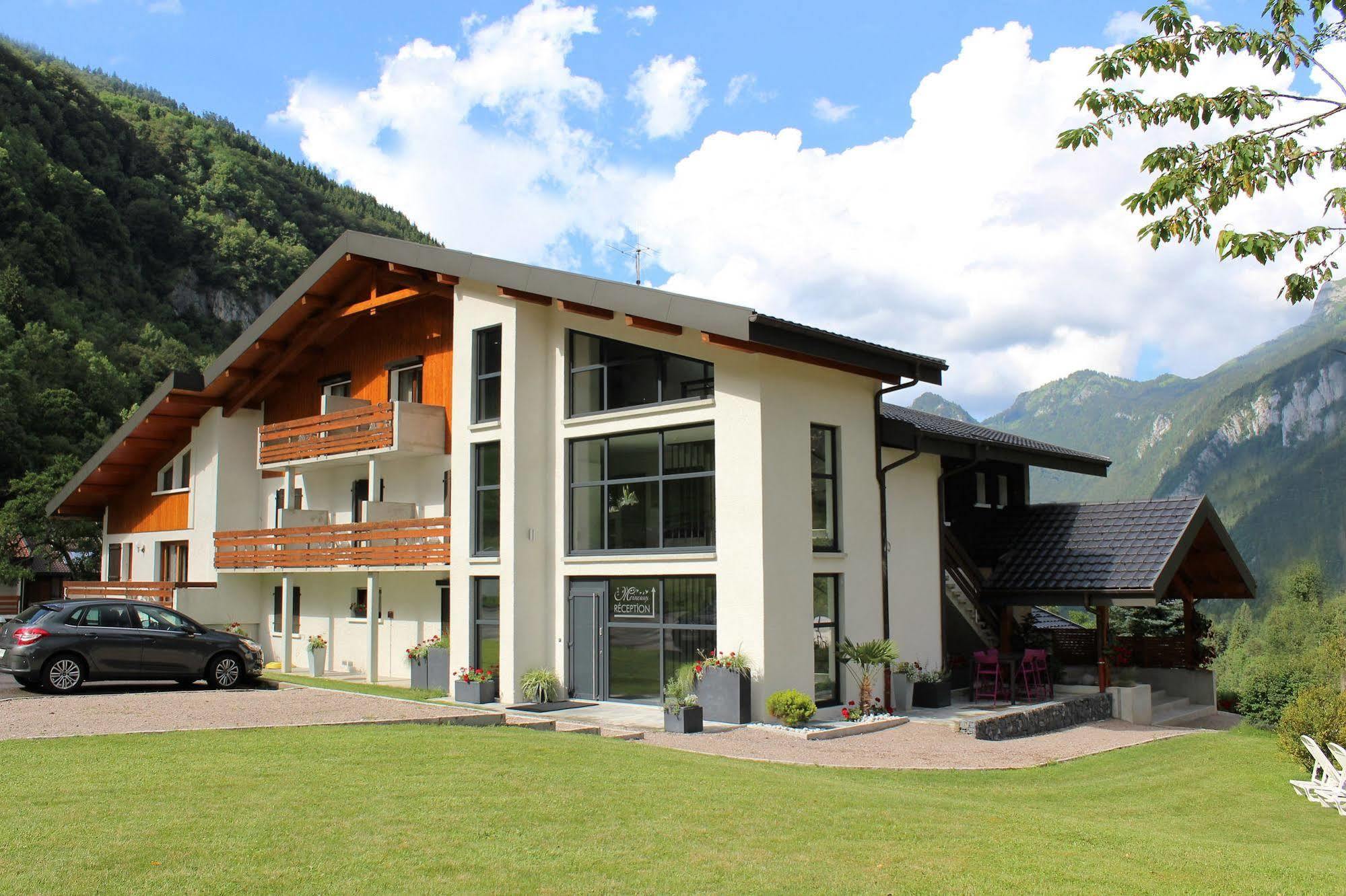 Les Moineaux Hotel Bellevaux Luaran gambar