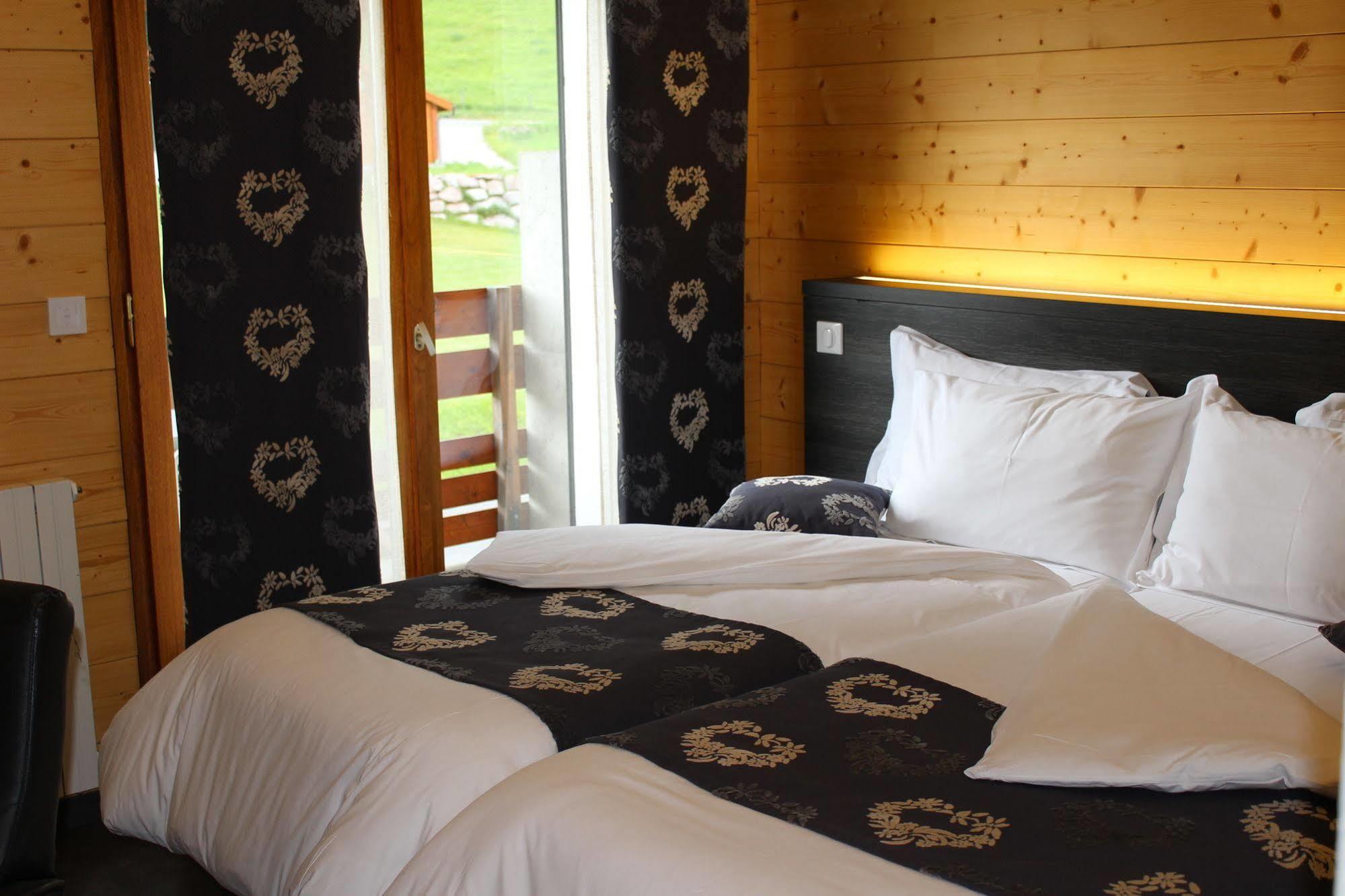 Les Moineaux Hotel Bellevaux Luaran gambar