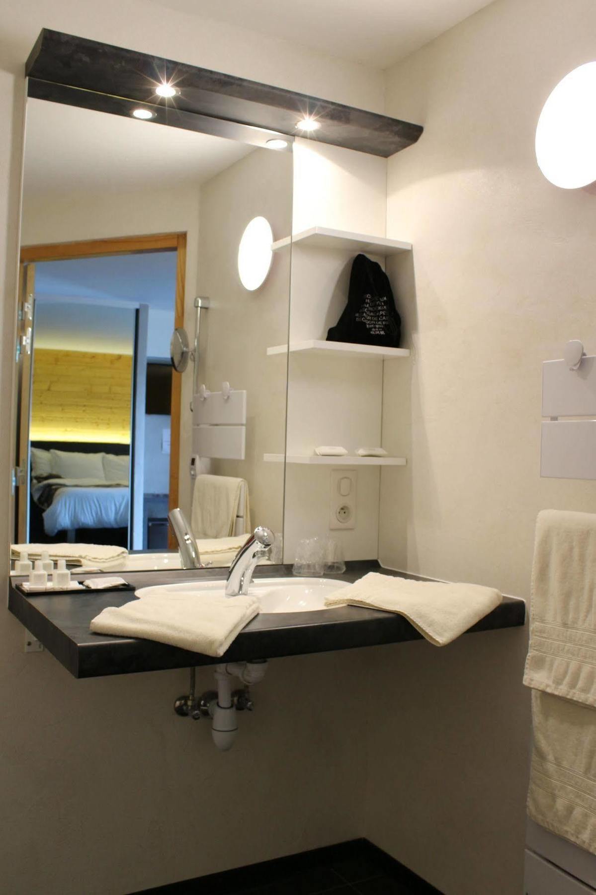 Les Moineaux Hotel Bellevaux Luaran gambar